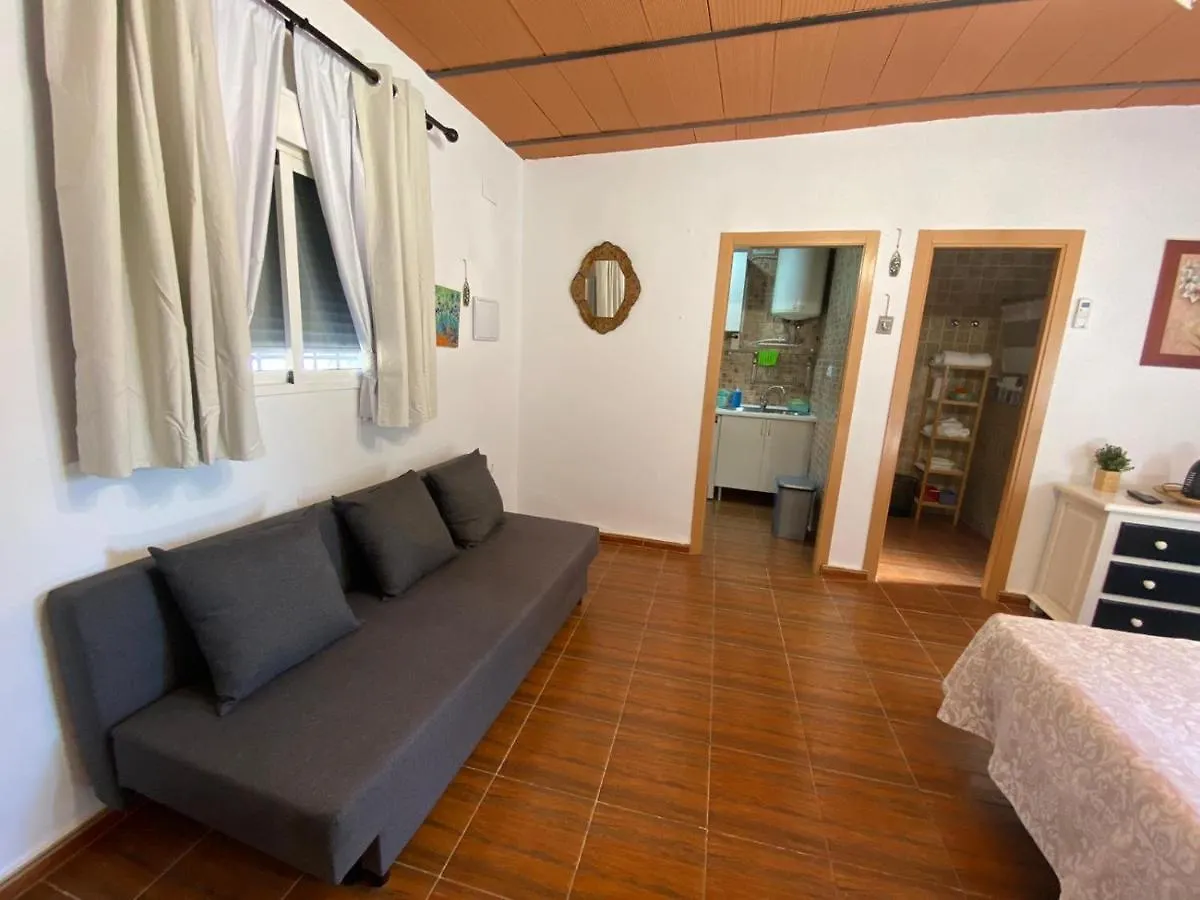 Estudio Con Cocina, Bano Y Piscina De Temporada Compartida, A 8Km De Cordoba, En Plena Sierra, By Trassierrarooms 0*, Cordoba Spain