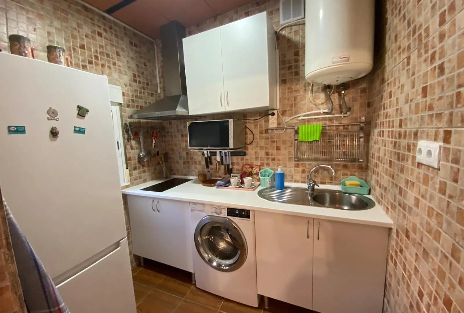 Estudio Con Cocina, Bano Y Piscina De Temporada Compartida, A 8Km De Cordoba, En Plena Sierra, By Trassierrarooms 0*, Cordoba